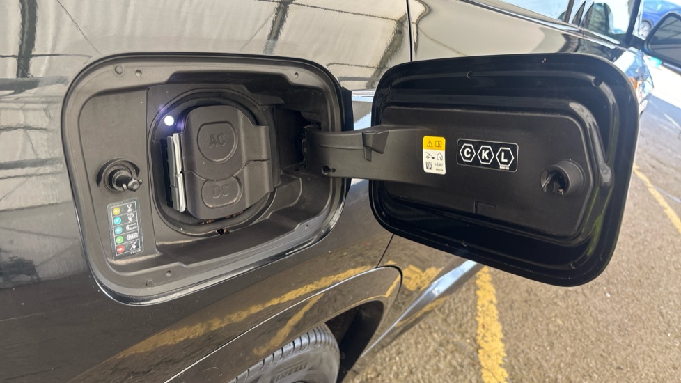 BMW iX1 Image 21