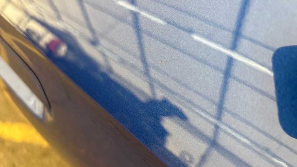BMW iX1 Chips and scratches