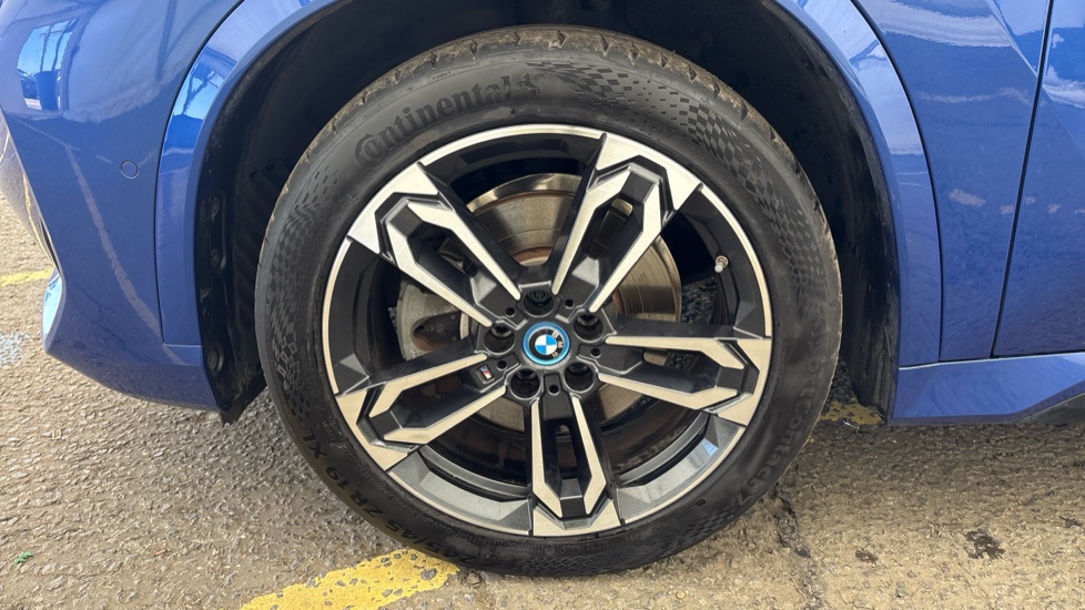 BMW iX1 Image 17