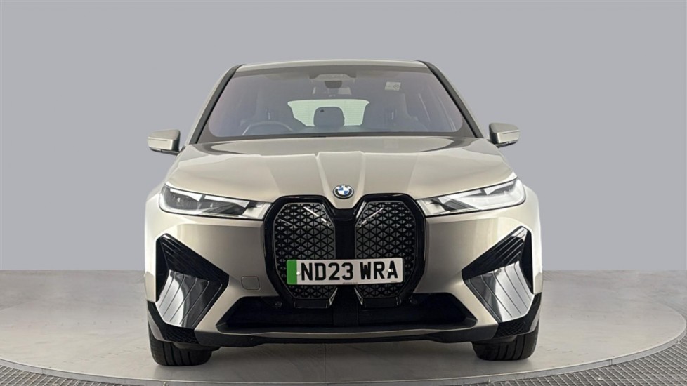 BMW iX Image 8