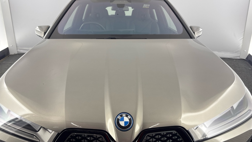 BMW iX ESTATE 240kW xDrive40 M Sport 76.6kWh 5dr Auto