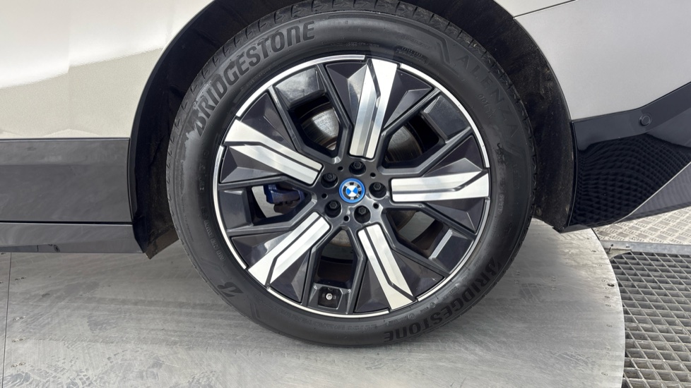 BMW iX ESTATE 240kW xDrive40 M Sport 76.6kWh 5dr Auto