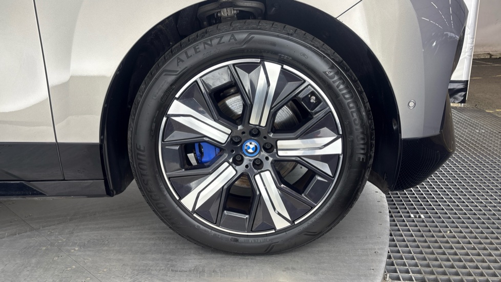 BMW iX ESTATE 240kW xDrive40 M Sport 76.6kWh 5dr Auto