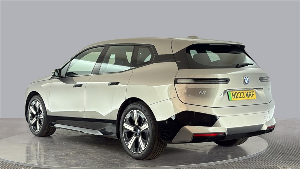 BMW iX Image 3