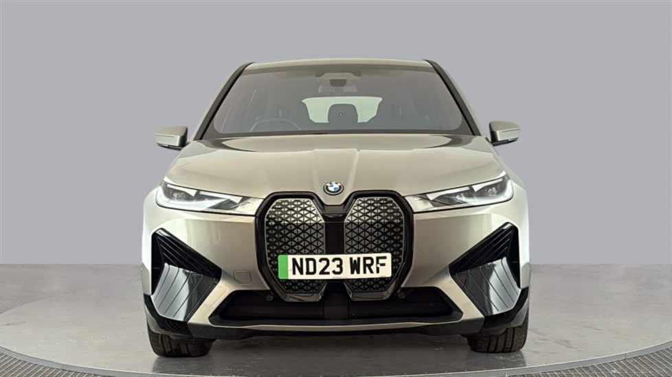 BMW iX Image 8