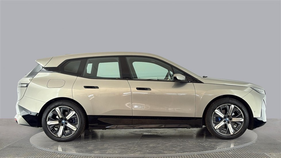 BMW iX Image 6