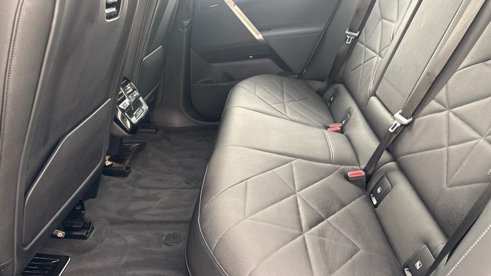 BMW iX Image 14
