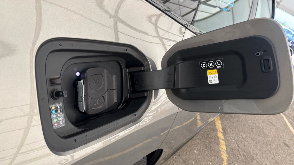 BMW iX Image 21