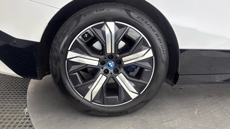 BMW iX ESTATE 240kW xDrive40 M Sport 76.6kWh 5dr Auto