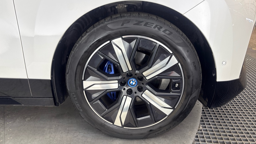 BMW iX ESTATE 240kW xDrive40 M Sport 76.6kWh 5dr Auto