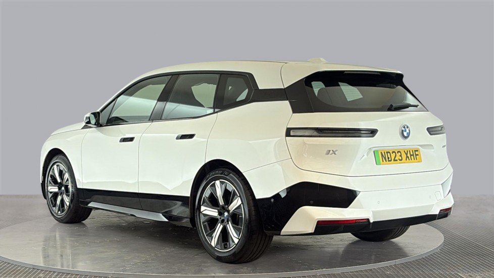 BMW iX Image 3