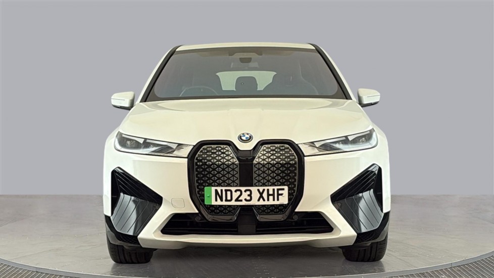 BMW iX Image 8