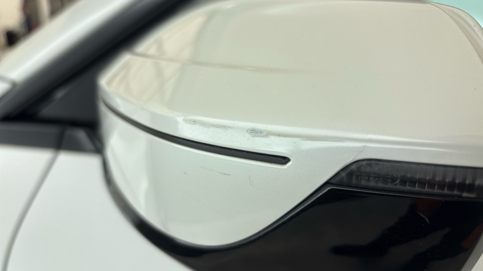 BMW iX Scuff