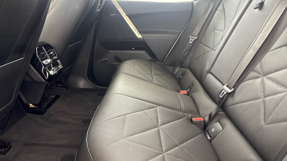 BMW iX Image 14