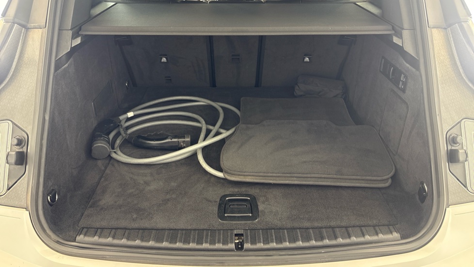 BMW iX Image 15