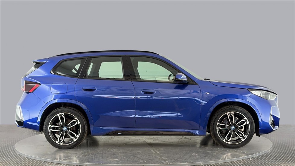 BMW iX1 Image 6
