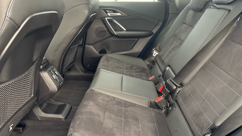 BMW iX1 Image 14