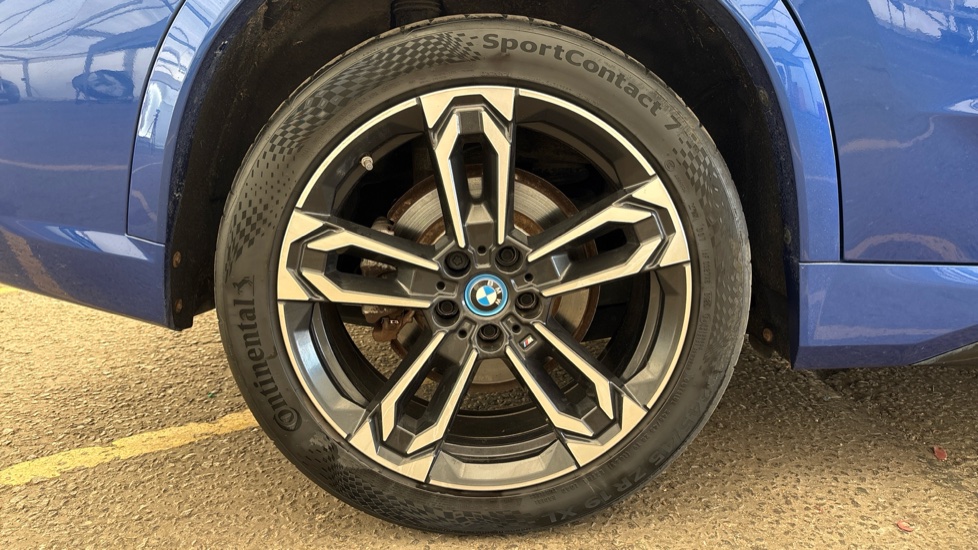 BMW iX1 Image 19