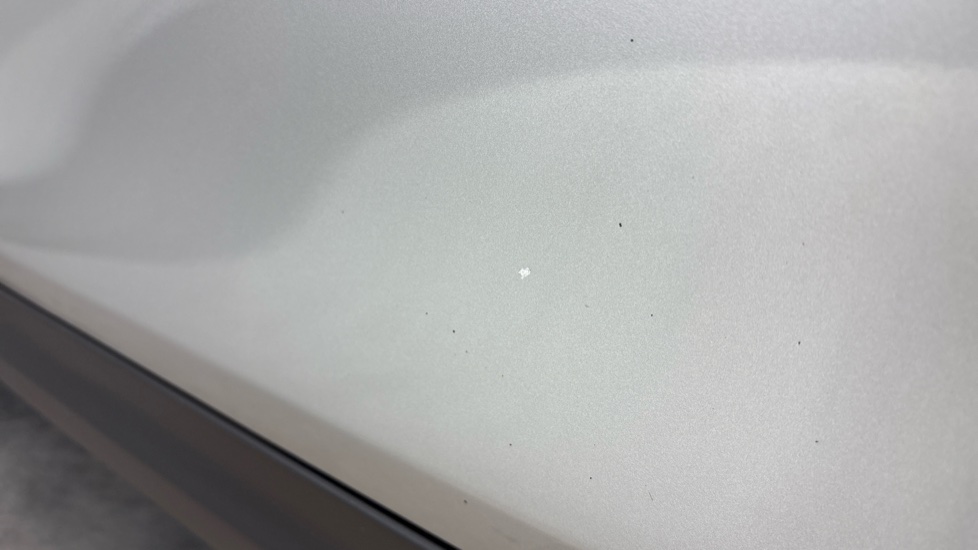 MINI HATCHBACK chip and dent