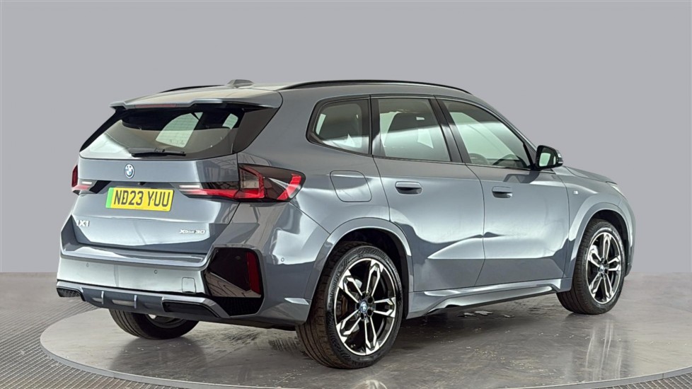 BMW iX1 Image 5