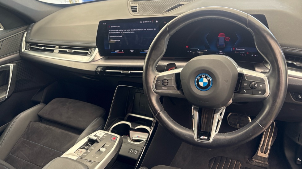 BMW iX1 Image 9