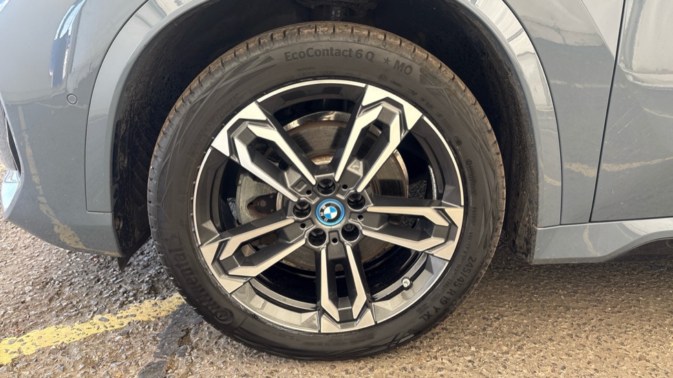 BMW iX1 Image 17