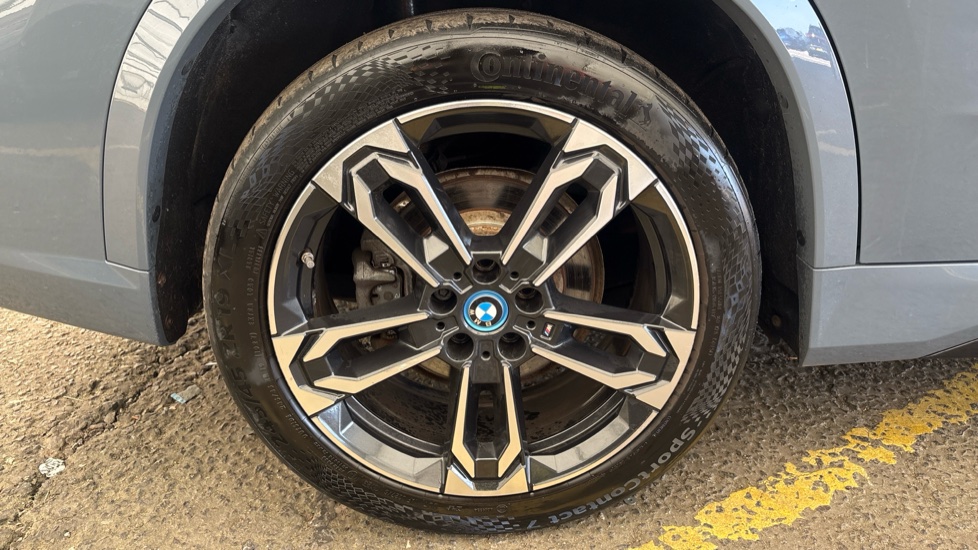 BMW iX1 Image 19