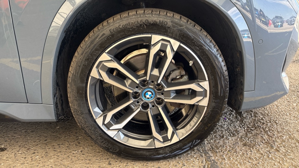 BMW iX1 Image 20