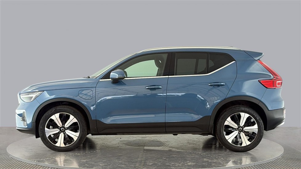 VOLVO XC40 Image 2