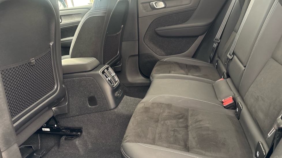 VOLVO XC40 Image 14