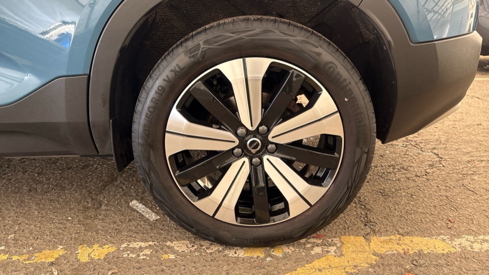 VOLVO XC40 Image 18