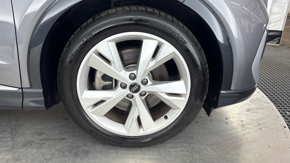 AUDI Q4 Image 20