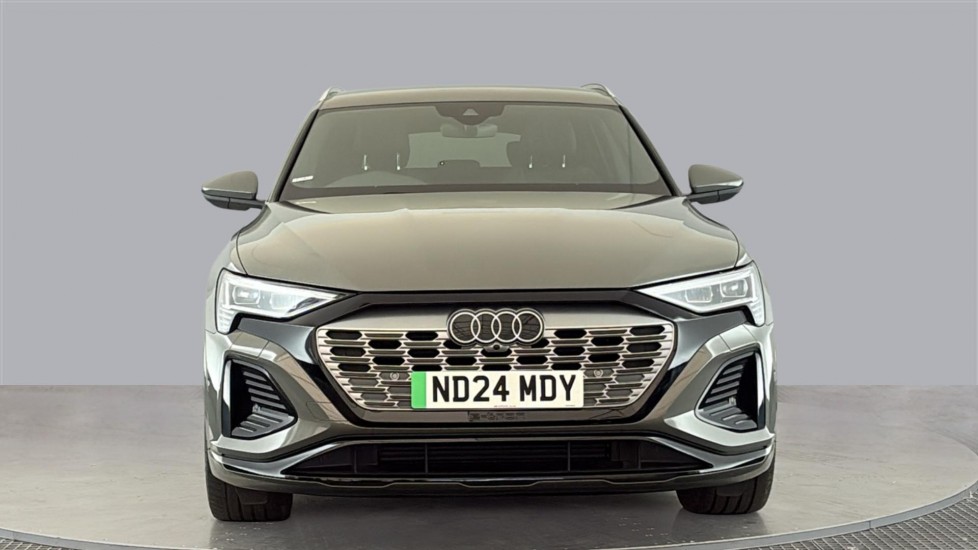 AUDI Q8 Image 8