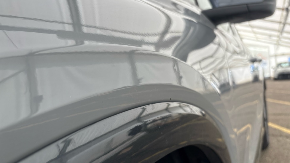 AUDI Q4 dent