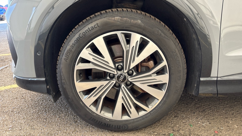 AUDI Q4 Image 17