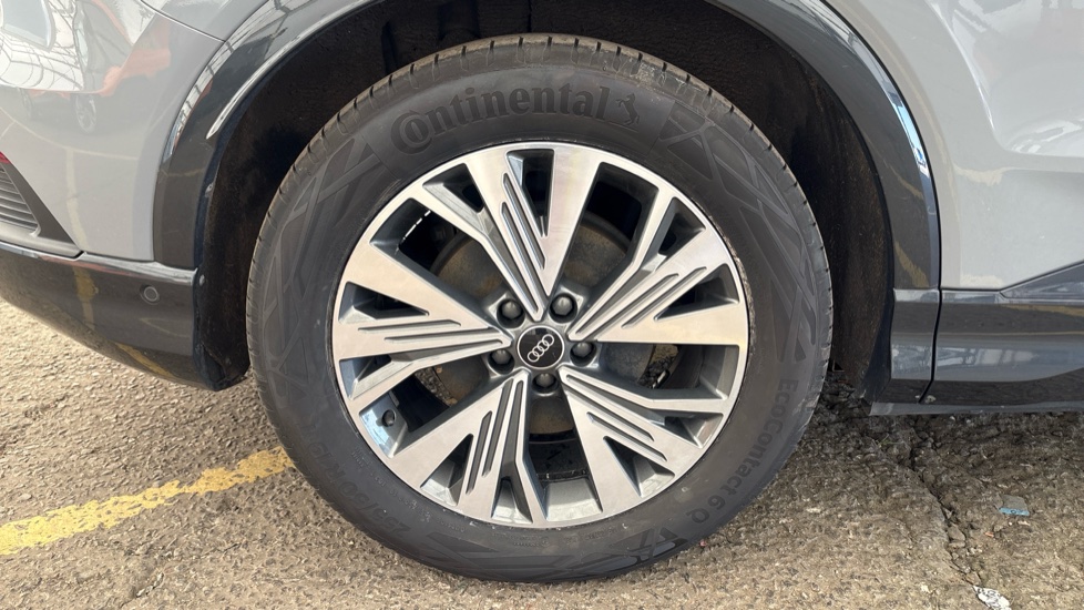 AUDI Q4 Image 19