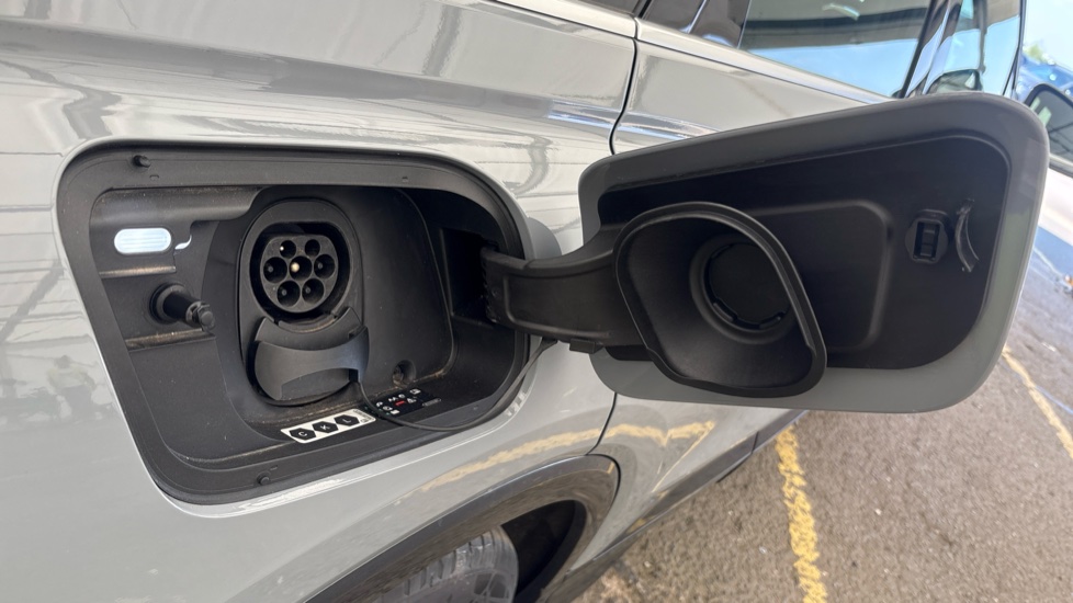 AUDI Q4 Image 21