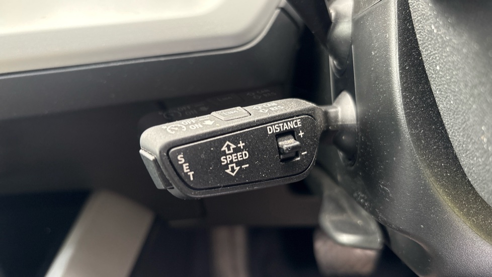 AUDI Q4 cruise control