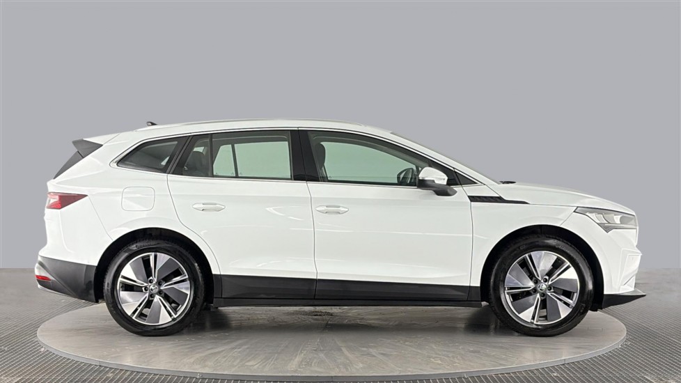 SKODA ENYAQ Image 6