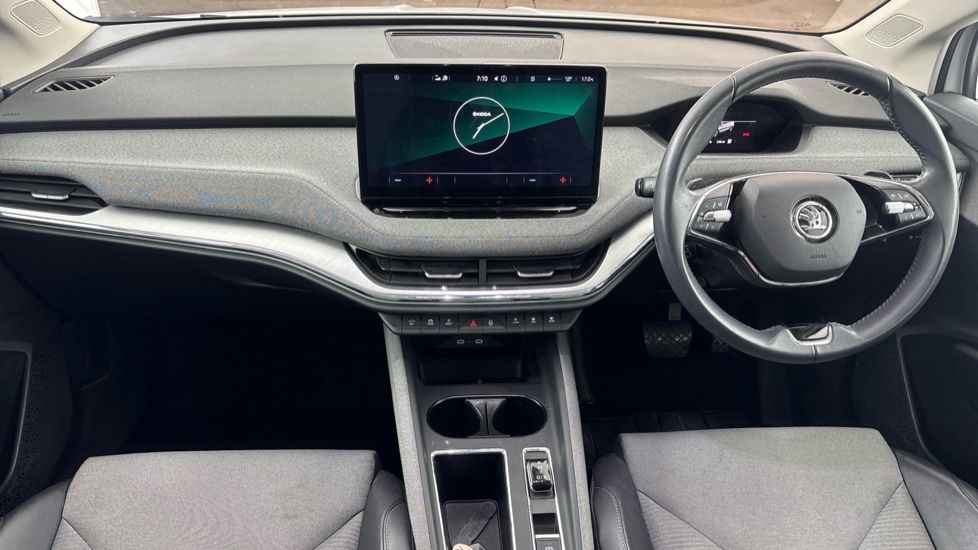 SKODA ENYAQ Image 11