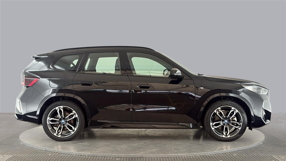 BMW iX1 Image 6