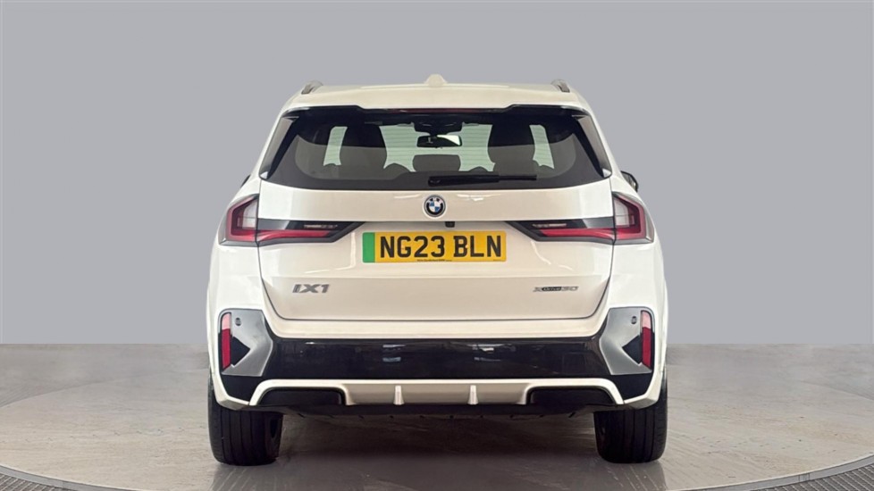BMW iX1 Image 4