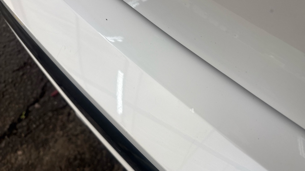 BMW iX1 chips and scratches