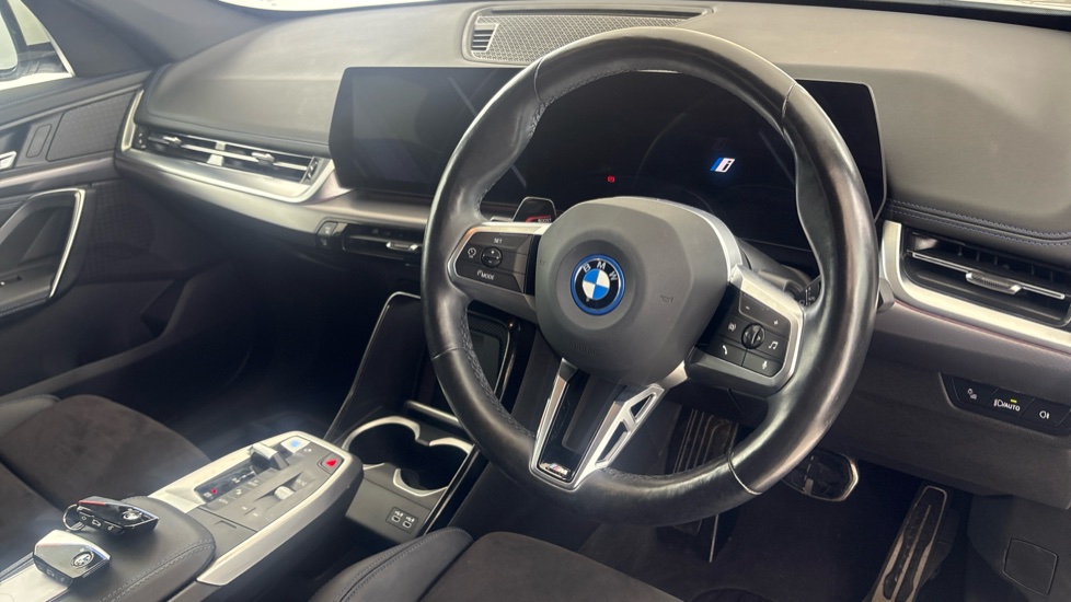 BMW iX1 Image 9