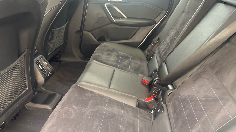 BMW iX1 Image 14