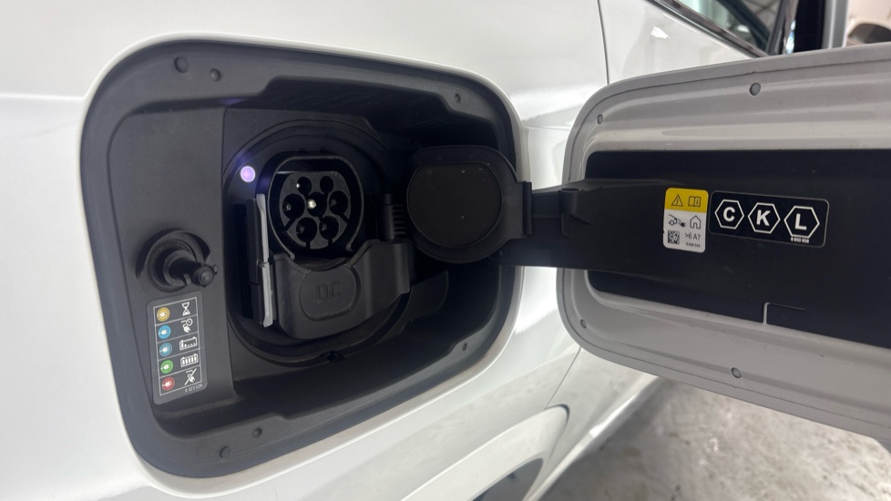 BMW iX1 Image 21