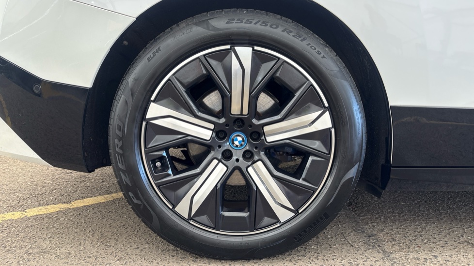 BMW iX ESTATE 240kW xDrive40 M Sport 76.6kWh 5dr Auto