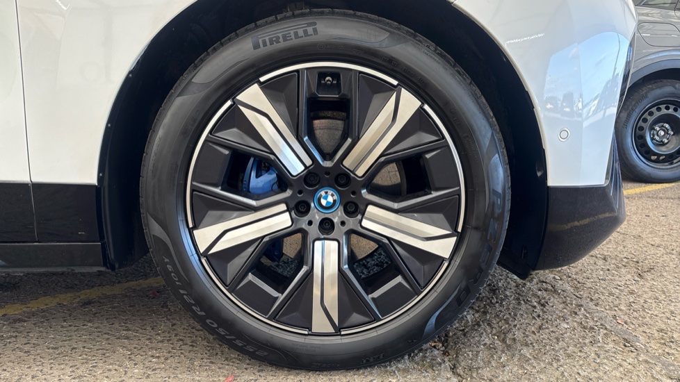 BMW iX ESTATE 240kW xDrive40 M Sport 76.6kWh 5dr Auto