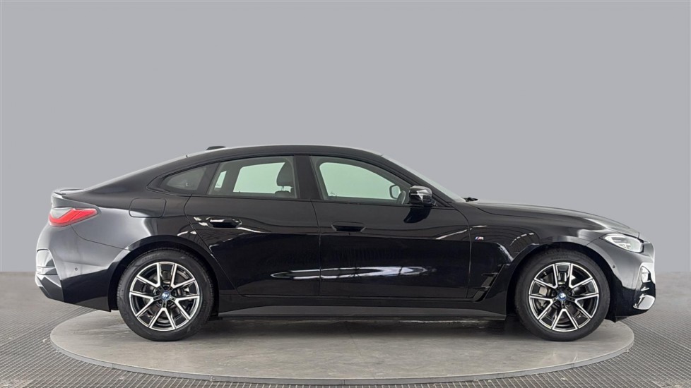 BMW I4 Image 6