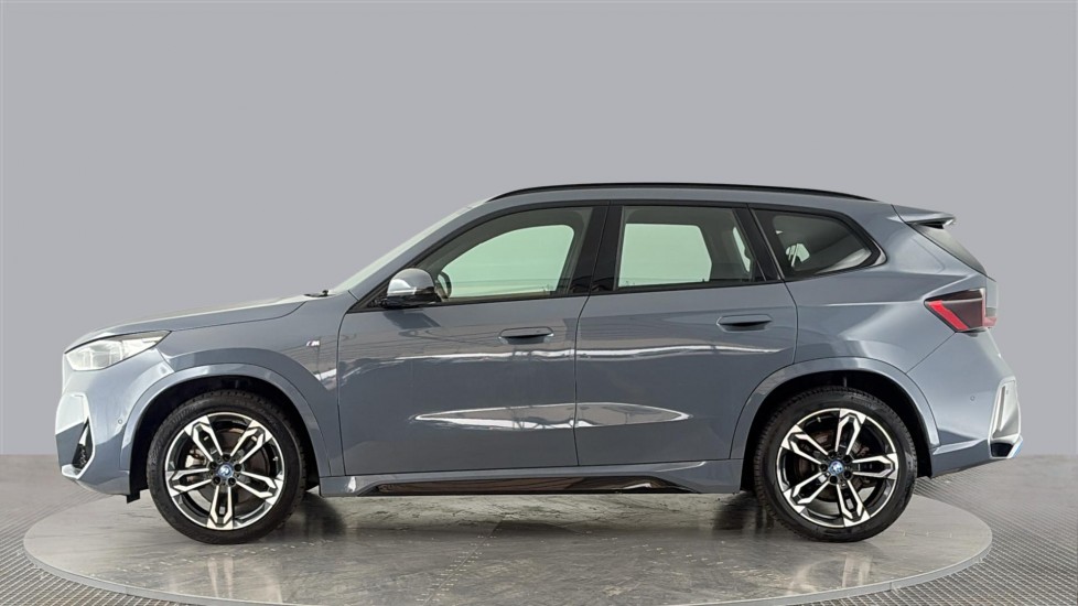 BMW iX1 Image 2